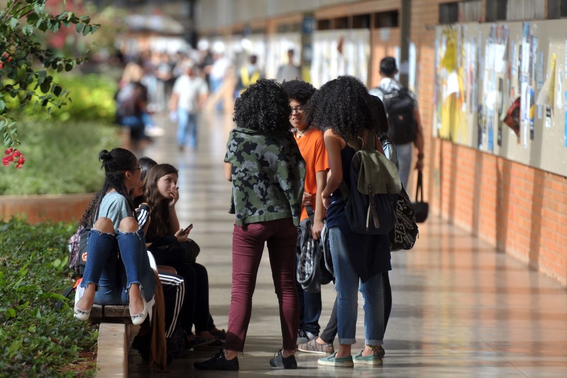 Os estudantes devem ficar atentos aos dias, horários e locais de atendimento definidos por cada instituição em seu edital próprio.