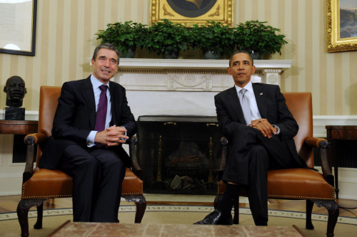Obama e Otan avaliam como eficiente missão militar na Líbia