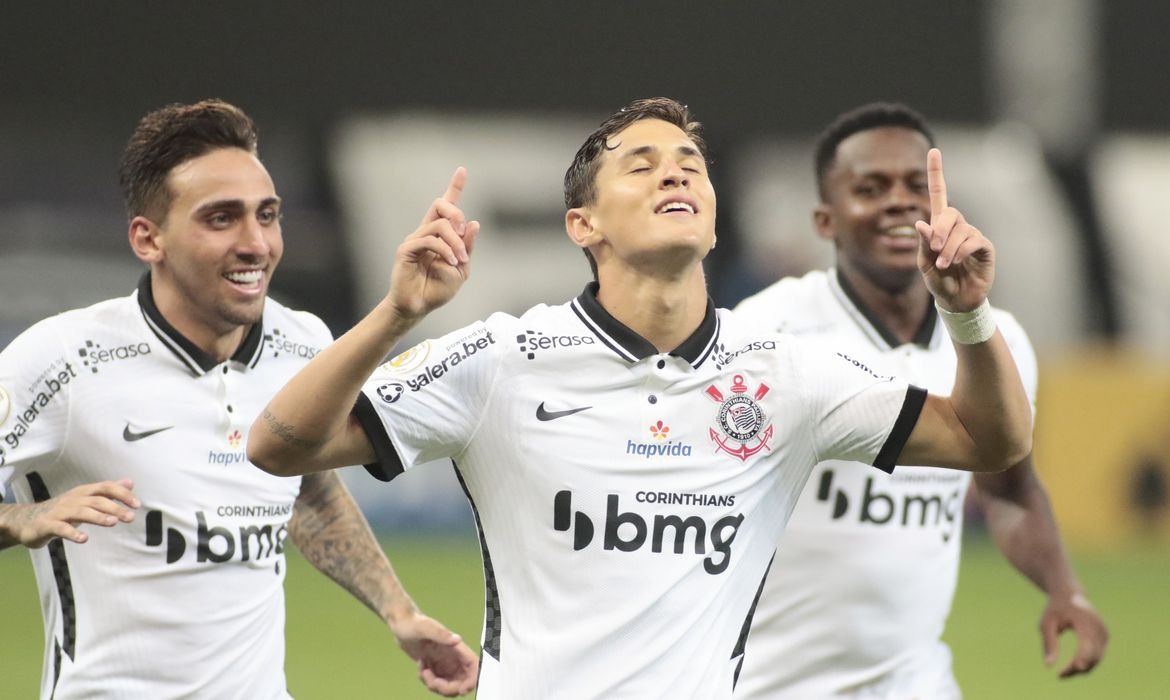 Corinthians passa fácil por Sport e sobe para oitava posição Foto: divulgação