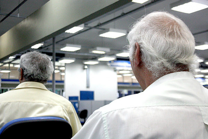 Congresso mantém veto ao reajuste dos aposentados pelo percentual do mínimo Congresso mantém veto ao reajuste dos aposentados pelo percentual do mínimo