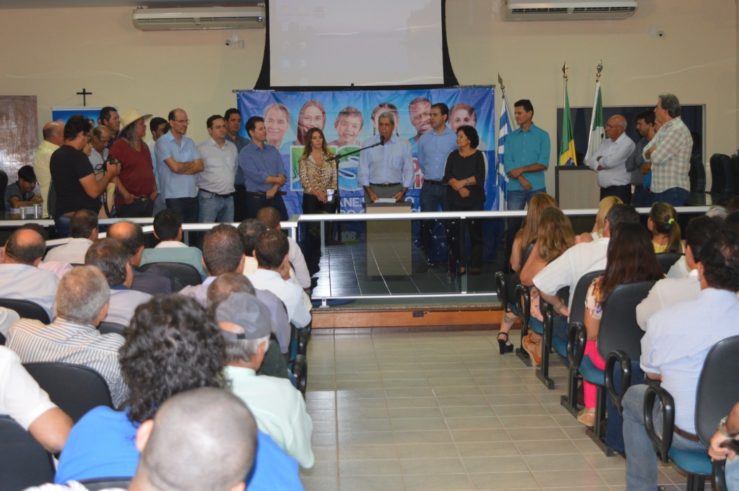 MDB de Puccinelli e Marun reúne lideranças, em Amambai O evento, que tem como lema “MS Maior e Melhor”, já tem sido realizado em outros municípios do Estado / Foto: Moreira Produções