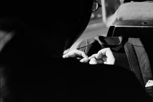 Após sofrer violência, brasileiras ganham na Justiça direito de voltar ao país Após sofrer violência, brasileiras ganham na Justiça direito de voltar ao país