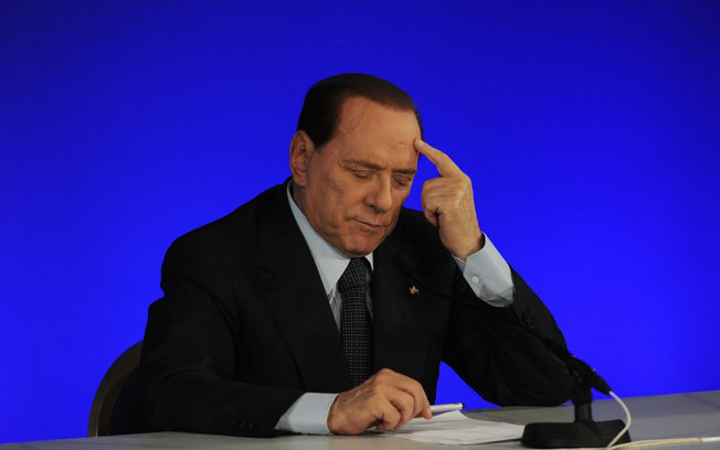 Berlusconi participa de entrevista coletiva durante cúpula do G20 em Cannes, na França (04/11)