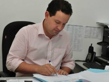Prefeitos focam fechamento das contas de olho em dinheiro novo Prefeitos focam fechamento das contas de olho em dinheiro novo