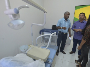 Médico conhecendo as instalações onde irá trabalhar/foto: Agência Brasil