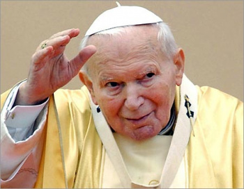 Mais de 1 milhão de pessoas assistem à beatificação do papa João Paulo II