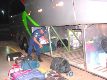 Passageiros acusam sargento da PM de abuso de poder em rodoviária