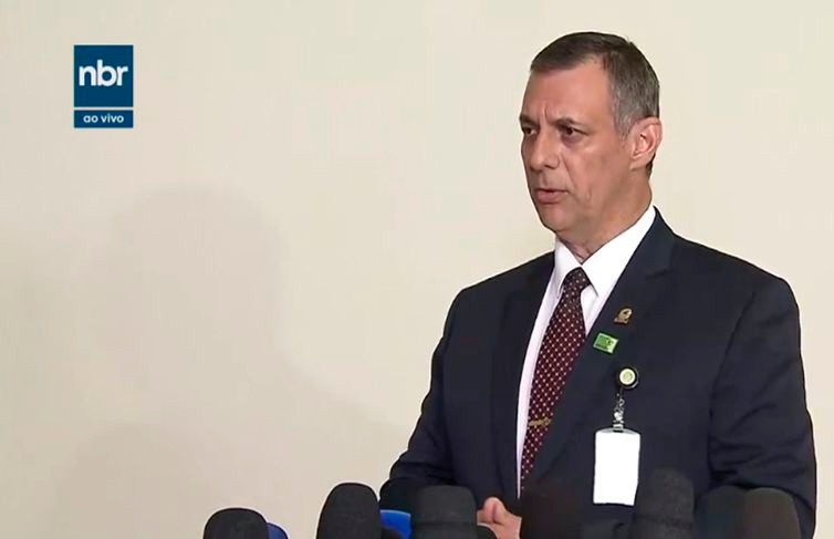 Bolsonaro volta ao trabalho às 7h desta quarta; hoje fica em repouso Porta-voz da Presidência da República, Otávio Rêgo Barros, em entrevista coletiva / Foto: Reprodução/NBr