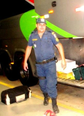 Passageiros acusam sargento da PM de abuso de poder em rodoviária