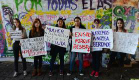 São Paulo - Manifestação de mulheres contra o machismo e a cultura do estupro na Avenida Paulista, região central da cidade