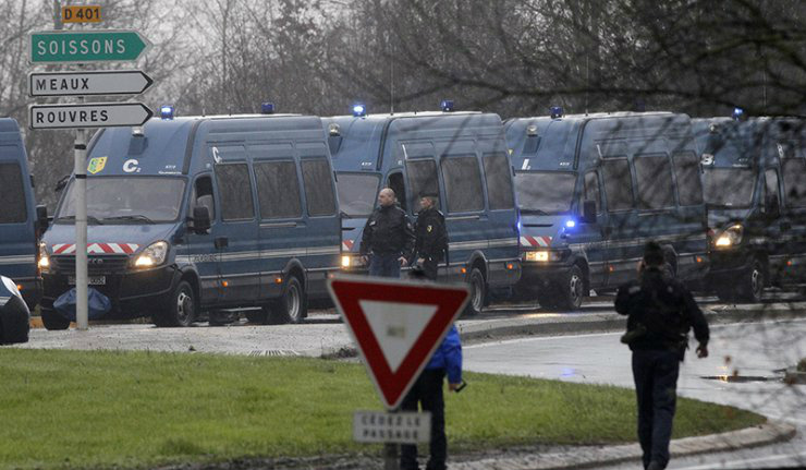Ban elogia determinação da França em conter o terrorismo