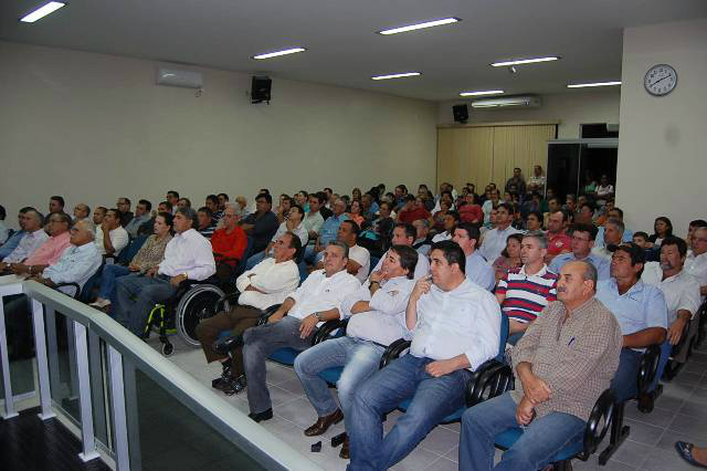 Plenário da Câmara de Vereadores durante ato informativo sobre demarcações de terras indígenasFoto: Moreira Produções