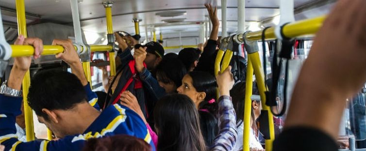 Mais da metade das jovens brasileiras têm medo de assédio Medo diário do assédio afeta 41% das brasileiras entre 14 e 16 anos / Foto: Divulgação/Secretaria da Mulher do DF