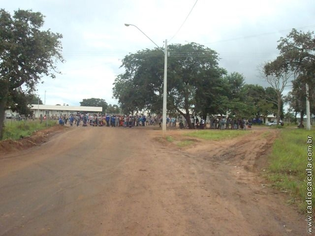 Sem acordo trabalhadores de Três Lagoas continuam em greve