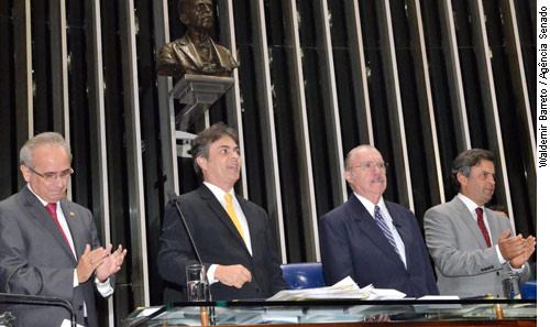 Cássio Cunha Lima toma posse no Senado