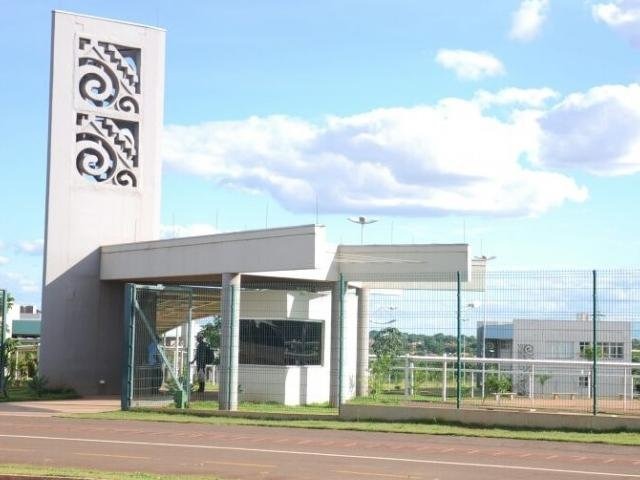 UEMS está com três editais de processos seletivos abertos (Foto: Paulo Francis)