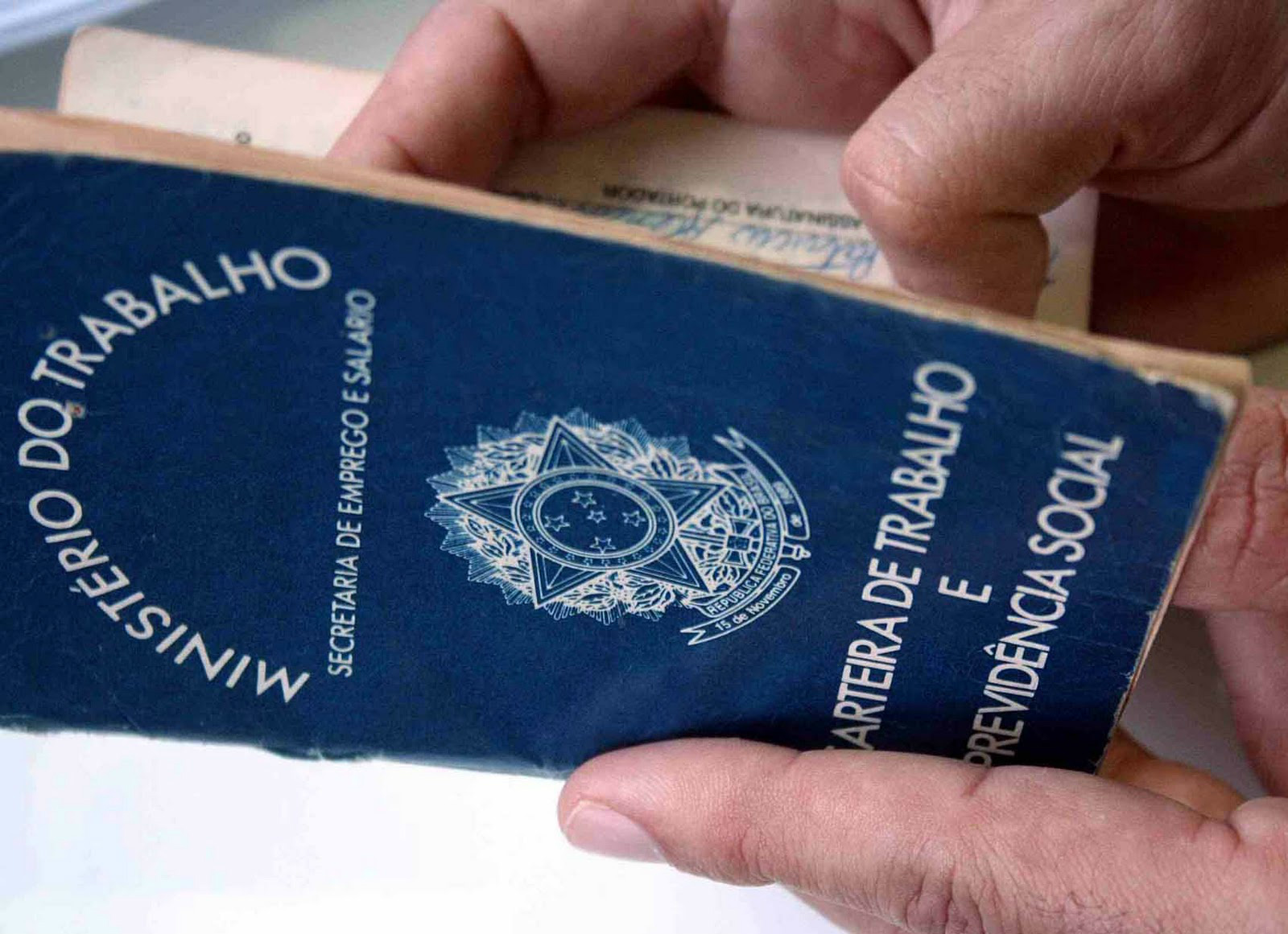 Taxa de desemprego segue em alta em maio Taxa de desemprego segue em alta em maio