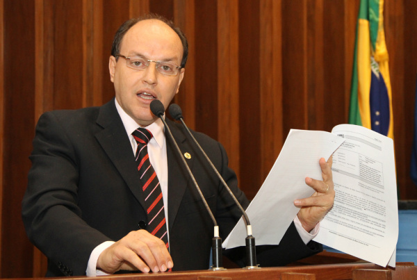 Aprovada PEC que beneficia diretores de escolas em MS Aprovada PEC que beneficia diretores de escolas em MS