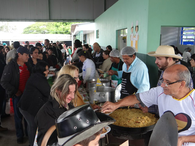 A degustação de pratos típicos da culinária nacional e mundial agradou o público.