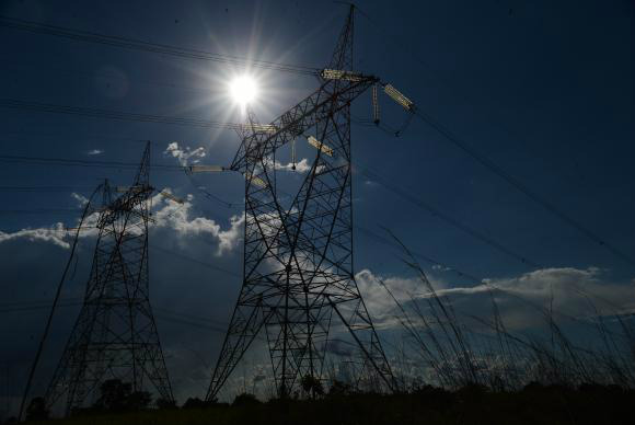Consumo de energia elétrica no país cai 2,2% em maio, informa EPE