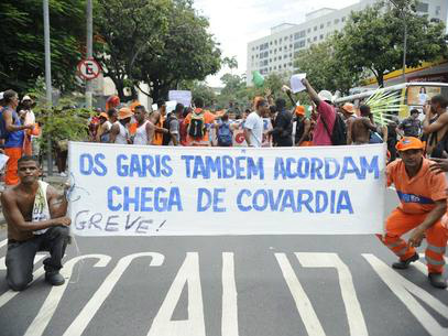 Em pleno carnaval, Garis paralisam Rio de Janeiro