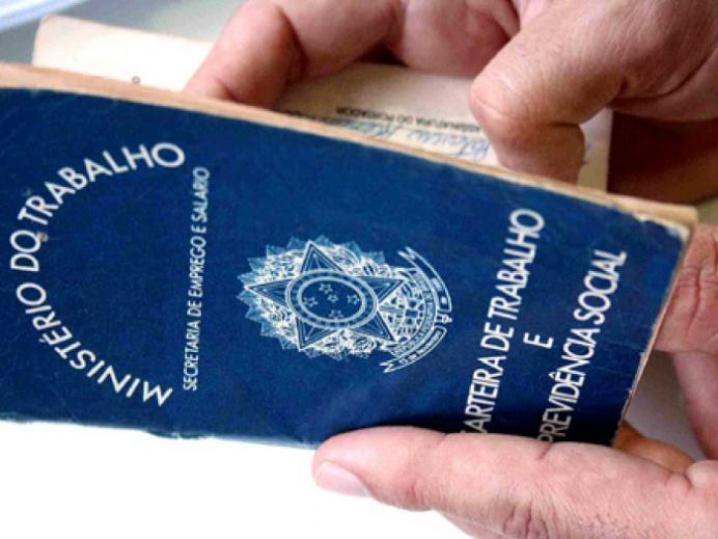 País fecha 169 mil postos de trabalho com carteira assinada em outubro