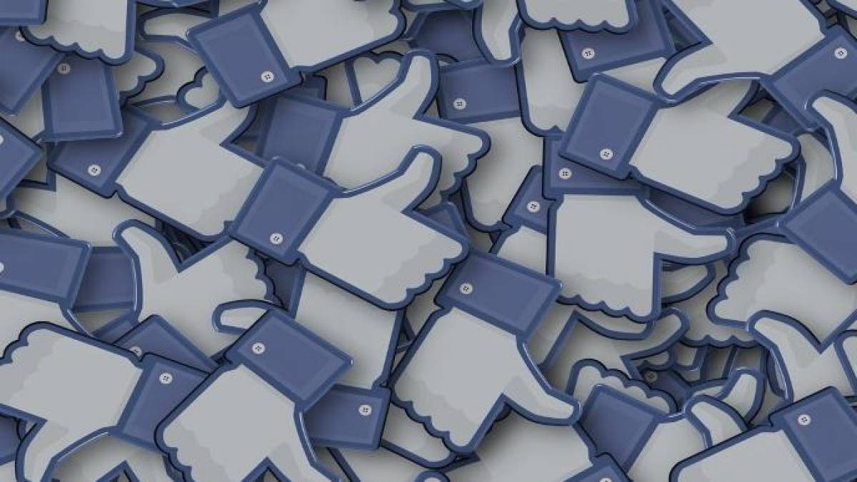 Território livre: Facebook abrigava 74 grupos cibercriminosos na rede social Território livre: Facebook abrigava 74 grupos cibercriminosos na rede social