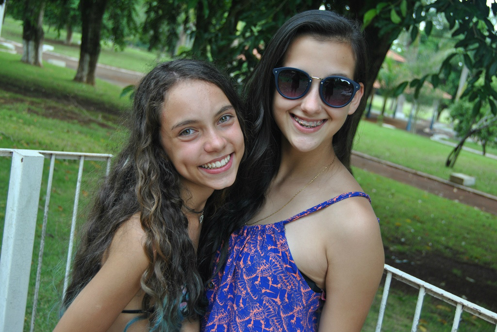 Milena (E) e Aline.