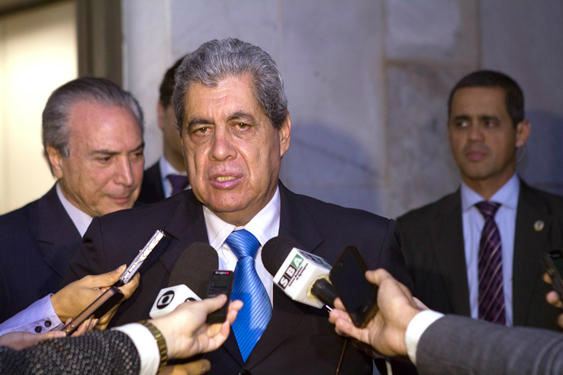 Encontro entre Dilma e André garante R$ 400 milhões para rodovias em MS Encontro entre Dilma e André garante R$ 400 milhões para rodovias em MS