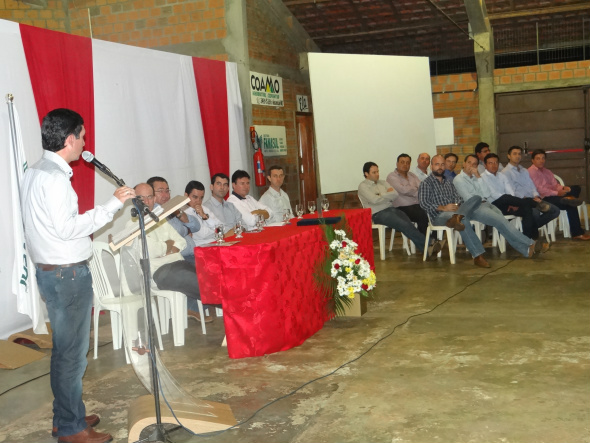 Ronan Nunes da Silva é o novo presidente do Sindicato Rural de Amambai Ronan durante discurso de posse / Foto: Moreira Produções