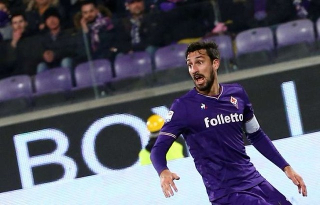 Balotelli detona Dani Alves por frase sobre morte de Astori Davide Astori em jogo da Fiorentina com a Juventus (Foto: Divulgação )