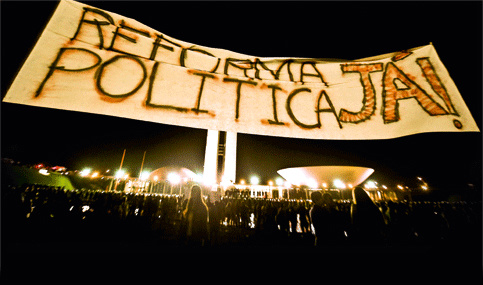 Aumenta pressão pela reforma política Aumenta pressão pela reforma política