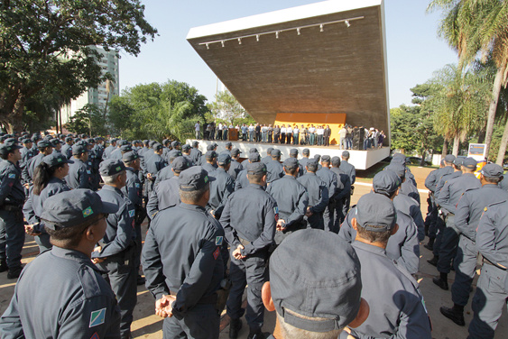 Polícia Militar coloca mais 300 homens para fiscalizar fim de ano na capital