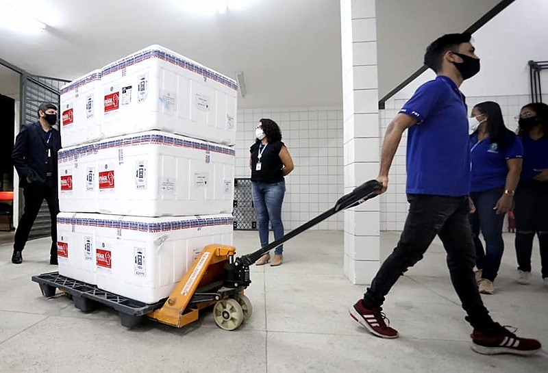 Site prevê quando uma pessoa será vacinada de acordo com região do país e idade Por não ter um cronograma fixo de distribuição e aplicação das doses, o grupo utiliza a média de doses aplicadas dos últimos sete dias - Aluísio Moreira/Governo de Pernambuco