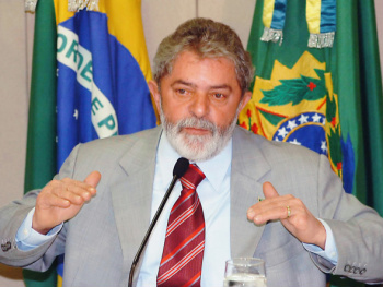 Em comício, Lula diz que setores da imprensa brasileira se comportam como partidos Presidente Luis Inácio Lula da Silva
