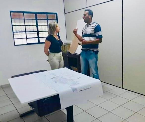 Vereadora Janete e o coordenador municipal da Defesa Civil, Wilson 