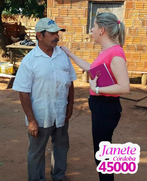 Vereadora Janete Córdoba, a força da mulher na política amambaiense Vereadora Janete Córdoba durante a sua campanha / Foto: Arquivo Pessoal