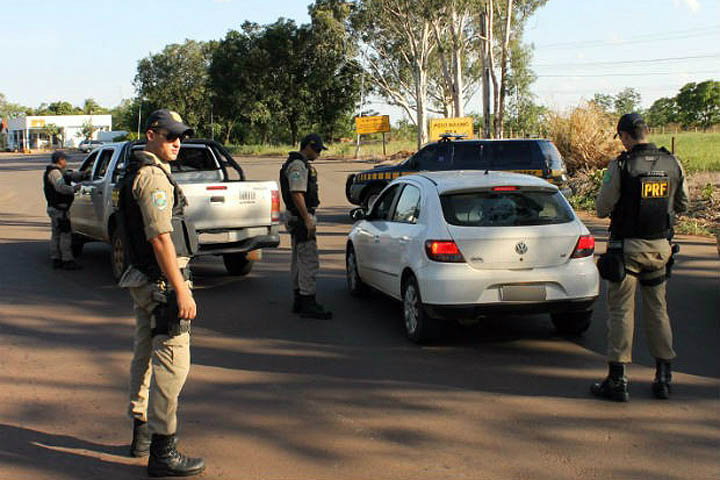 Polícia Rodoviária Federal recomenda atenção nas estradas no Corpus Christi