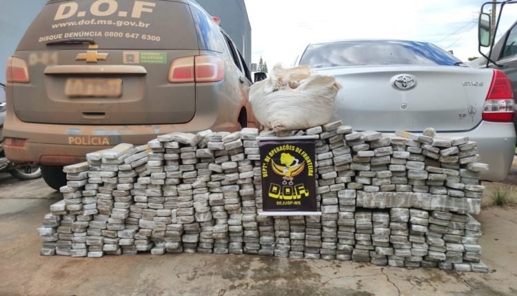 Polícia de MS intercepta 343 quilos de maconha a caminho de Minas Gerais Droga apreendida no veículo pelo DOF. Foto: Divulgação