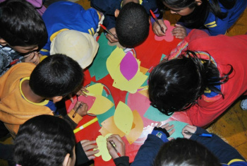 Na Semana do Meio Ambiente, alunos de escolas da rede de ensino de Amambai participam na Poliesportiva de diversas atividades recreativas e educativas.
