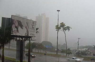 Defesa Civil alerta para risco de chuvas com rajadas de vento e queda de granizo Defesa Civil alerta para risco de chuvas com rajadas de vento e queda de granizo