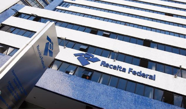 Receita abre hoje consulta ao segundo lote de restituição do Imposto de Renda Receita abre hoje (10) consulta ao segundo lote de restituição do Imposto de Renda
