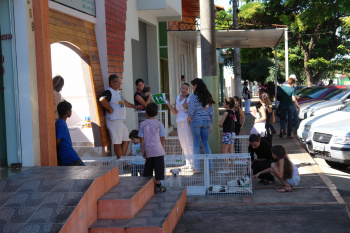 Comércio de Amambai fica aberto até as 17 horas deste sábado A população tem até as 17 horas para fazer suas comprasFoto: Moreira Produções