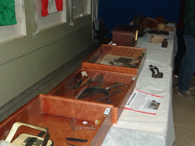 Peças do acervo do Museu José Alves Cavalheiro foram  expostas em sala temática na Festa da Família da escola Felipe de Brum.