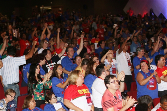 O Congresso contou com a presença de 2.500 integrantes / Foto: Cnte