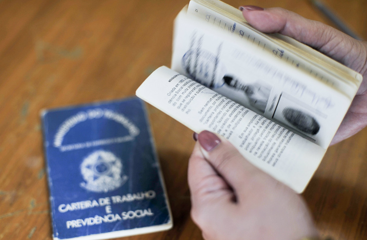 Desemprego alcança 8,9% no terceiro trimestre Desemprego alcança 8,9% no terceiro trimestre