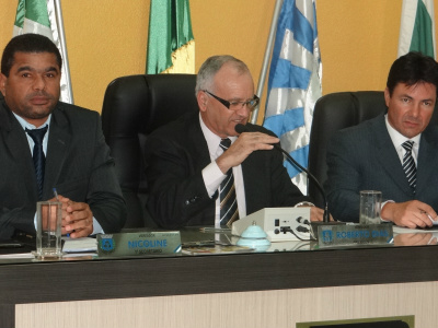 Vereadores de Amambai iniciam semestre aprovando cinco projetos de leis Mesa diretora do legislativo de Amambai Foto: Moreira Produções