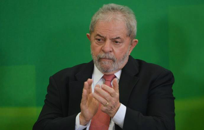 Lula venceria 1º turno em todos os cenários apontados por pequisa CNT/MDA