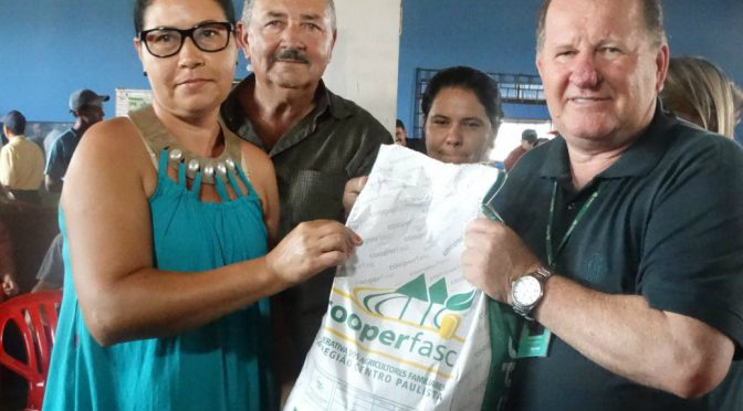 Na incansável busca por colocar a agricultura familiar sul-mato-grossense (Foto: Néia Maceno)