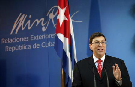 O ministro de Relações Exteriores de Cuba, Bruno Rodríguez, fala durante uma coletiva de imprensa em Havana.